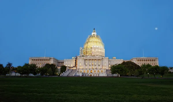 Vista nocturna en el Capitolio de los Estados Unidos — Foto de Stock