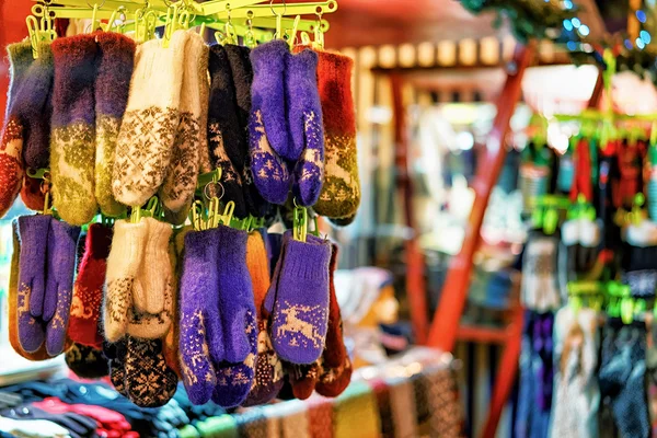 Stall with woolen gloves at Riga Christmas Market — Stock Photo, Image