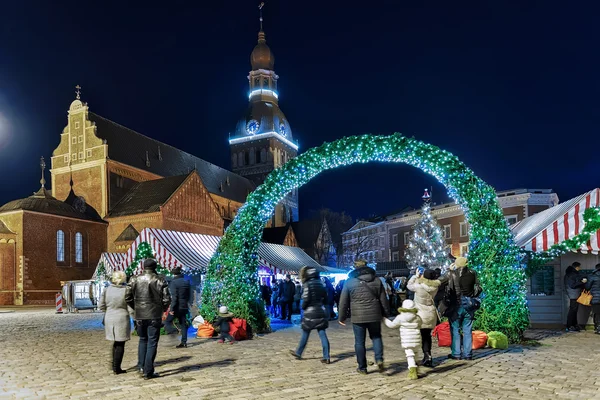 Inngang til julemarkedet på Dome Square – stockfoto