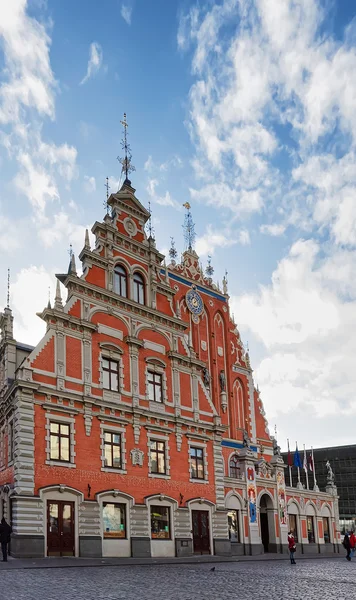 Casa de los Blackheads durante la Navidad en Riga — Foto de Stock