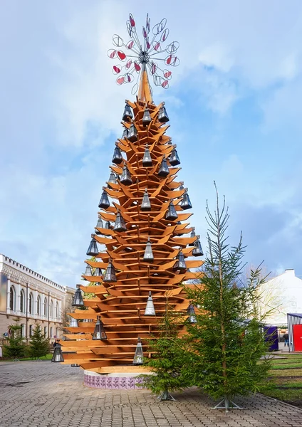 Houten kerstboom in Riga oude stad — Stockfoto
