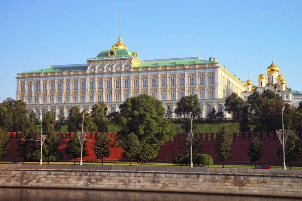 Μόσχα Κρεμλίνο grand palace και Ευαγγελισμού καθεδρικός ναός — Φωτογραφία Αρχείου