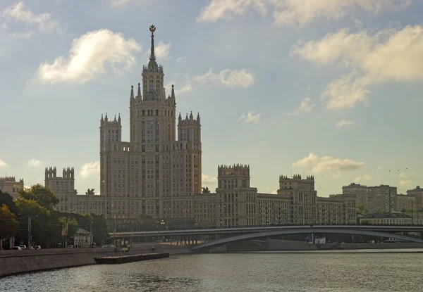 Moscow city centrum highrise wieża na wschód słońca — Zdjęcie stockowe