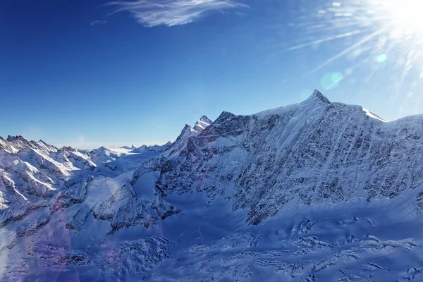 Planalto Jungfrau com fluxo de gelo na vista de helicóptero de inverno — Fotografia de Stock