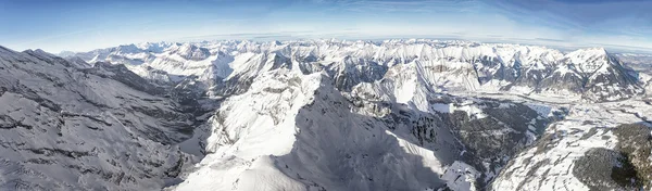 Suíços picos alpinos paisagem panorama — Fotografia de Stock