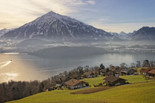 Szwajcarski panorama w Thun w zimie — Zdjęcie stockowe