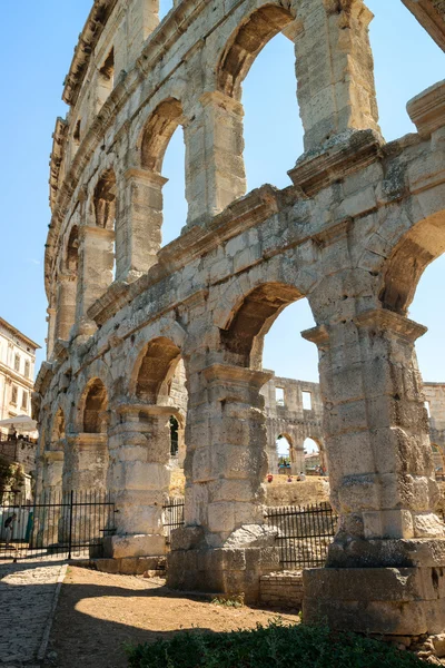 Muro di antico anfiteatro a Pola — Foto Stock