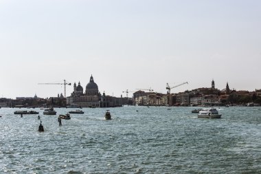 Santa Maria della Salute Bazilikası'nın ve şehir manzarası yaz Ven
