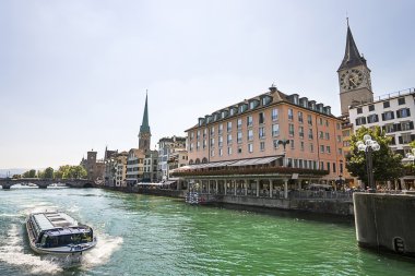 Zürih şehir merkezine ve Limmat iskele