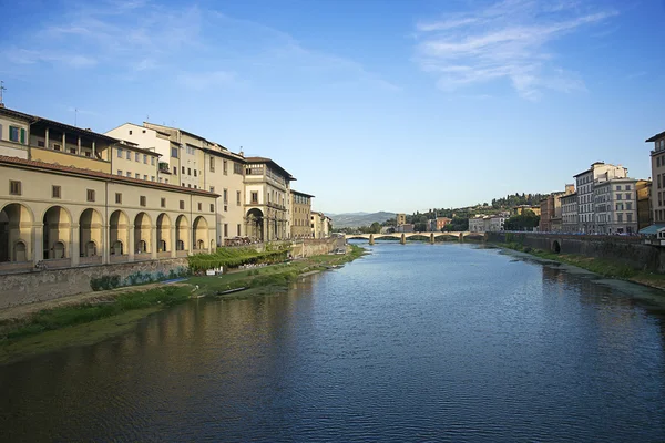 Ponte alle Grazie puente en Florencia en Italia en verano —  Fotos de Stock
