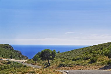 provence dağlarda yolda eğrisi