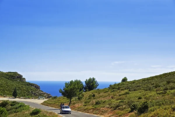 Cars on the road in Provence mountains — Stock Photo, Image