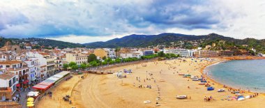 Tossa De Mar fırtınalı hava, panoramik manzaralı