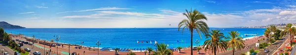 Strandpromenaden d Anglais (engelska strandpromenaden) i Nice, Frankrike — Stockfoto