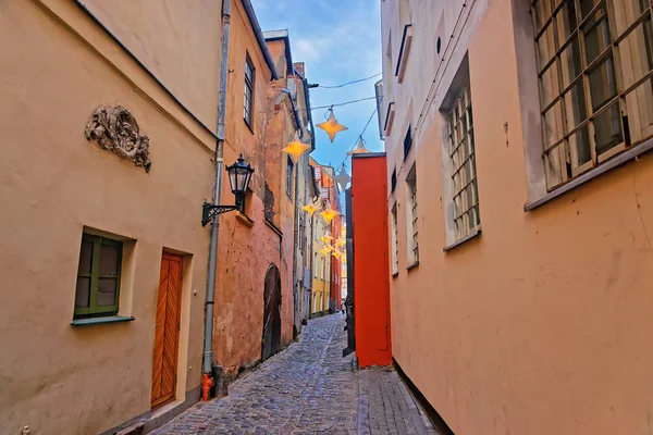 Rues du Vieux Riga décorées pour Noël — Photo