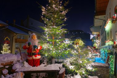 Noel atmosferi Gruyeres ortaçağ şehir içinde