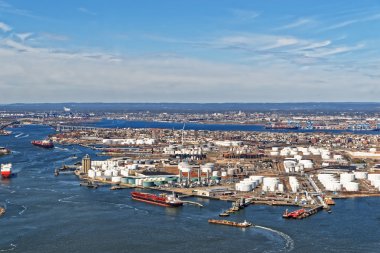 Bağlantı noktası Newark ve Bayonn nakliye kaplarda görünümü