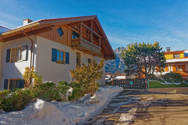 Schönes modernes Ferienhaus in Garmisch-Partenkirchen — Stockfoto
