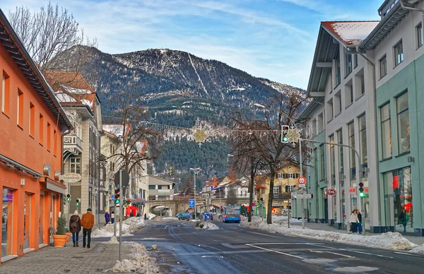 Альпійські містечко вулиці з типових будинків — стокове фото