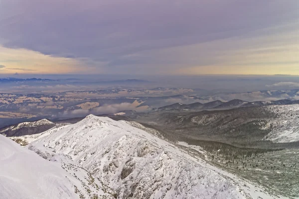 Vrchol Kasprowy Wierch v Zakopaného v Tatru Mountains v zimě — Stock fotografie