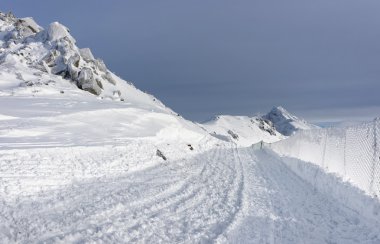 Kışın Tatras üzerinde Zakopane Kasprowy Wierch tepesinde
