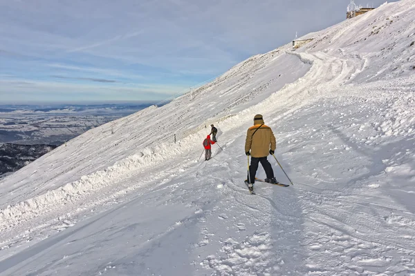 Downhill skiërs in Kasprowy Wierch in Zakopane in Tatras in de winter — Stockfoto