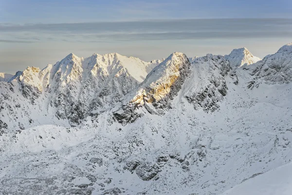 No topo de Kasprowy Wierch de Zakopane em Tatras no inverno — Fotografia de Stock