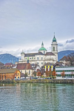 Solothurn'daki Rıhtım ve St Ursus Katedrali