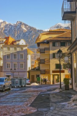 Bad Ragaz şehir içinde Alplerdeki sokak görünümü