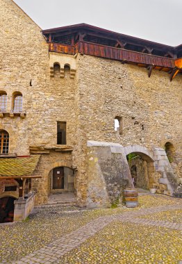 İsviçre Chillon Castle Courtyard görünümüne