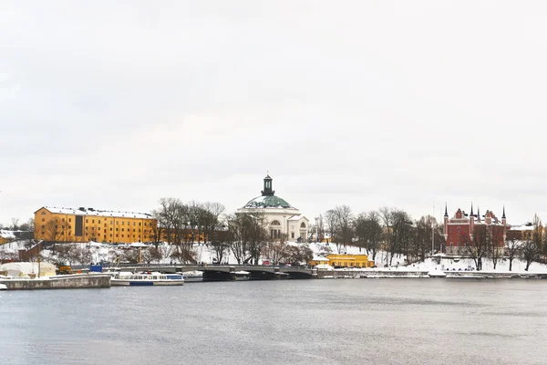 Rıhtım ve Stockholm kış Skeppsholmen görünümü
