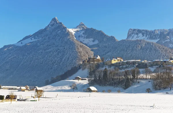 Vista do campo na Suíça no inverno — Fotografia de Stock