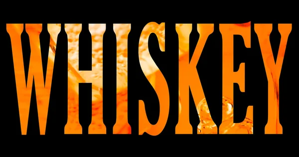 Hoge resolutie tekst met woord whiskey vorm opgevuld met whisky op zwarte achtergrond — Stockfoto