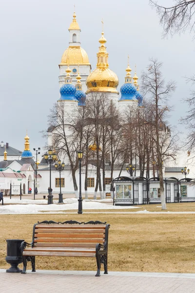 Cúpulas douradas da Catedral de Santa Sofia. Rússia, Tobolsk . — Fotografia de Stock