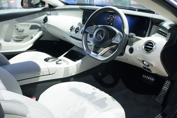 NONTHABURI - MARCH 23: Interior Design of NEW Mercedes Benz S500 — Zdjęcie stockowe