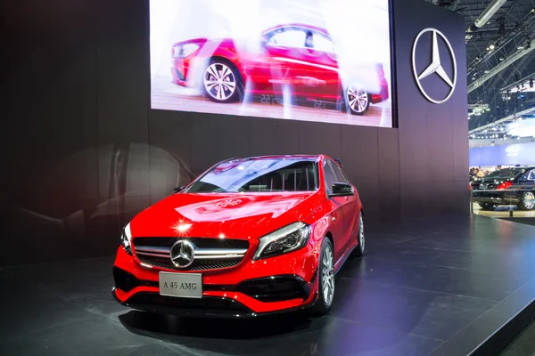 NONTHABURI - 23 DE MARÇO: NOVO Mercedes Benz A 45 AMG em exposição em — Fotografia de Stock