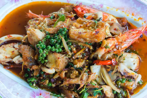 Spicy Stir Fried Seafood consist of Shrimp, Fish, Squiddy and Se — Stock Photo, Image