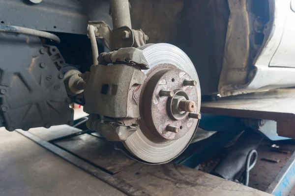 Rusty Front Car Wheel Hub with Disk Brake System — Stock Photo, Image