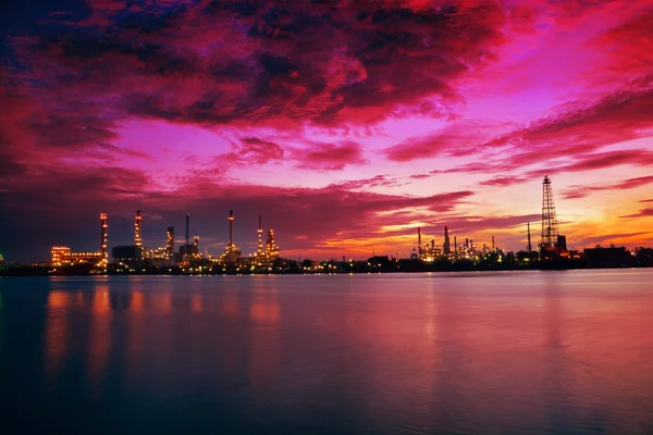 Oil Refinery Plant at sunrise, Thailand — Stock Photo, Image