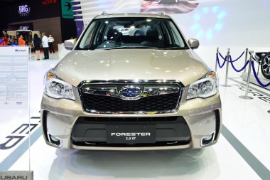 Nonthaburi - 1 Aralık: Subaru Frorester 2.0 Xt araba ekran 