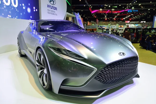 Nonthaburi - 1. Dezember: hyundai hnd-9 concept car display bei th — Stockfoto