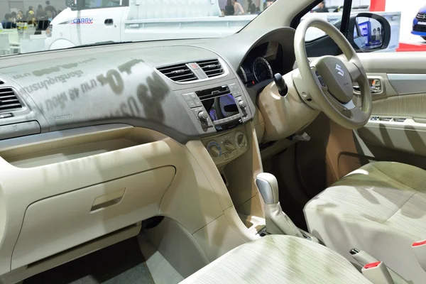 Nonthaburi - 1 Aralık: Suzuki Ertiga araba di iç tasarım — Stok fotoğraf