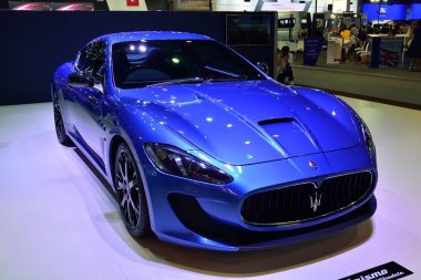 Nonthaburi - 1 Aralık: Maserati Granturismo araba ekran Tha