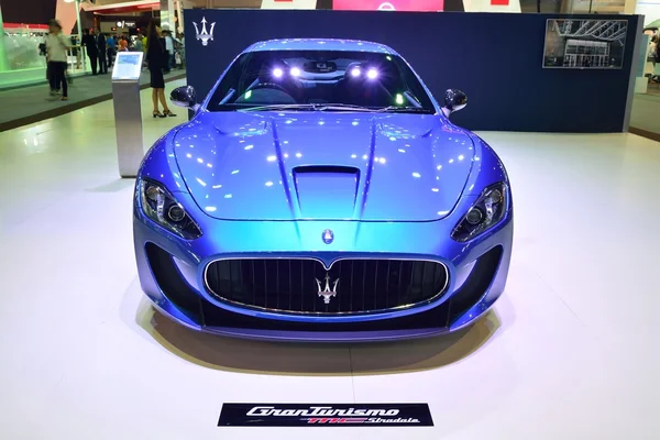 Nonthaburi - 1 Aralık: Maserati Granturismo araba ekran Tha