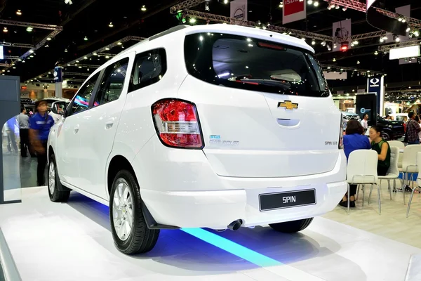 Bangkok - 26 mars: Nya Chevrolet Spin, Mini Mpv, visas på — Stockfoto