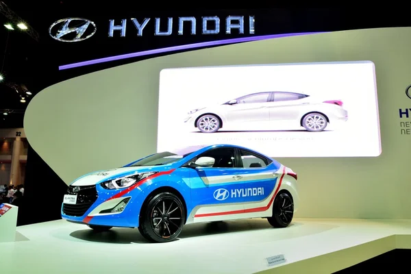 BANGKOK - 26 de marzo: Hyundai Elantra Sport edition on DisPlay at —  Fotos de Stock