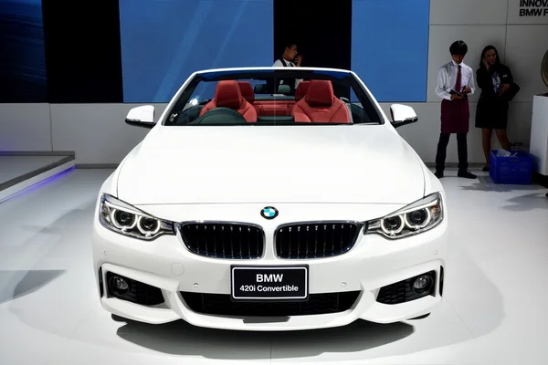 BANGKOK - 26 de março: BMW 420i conversível em Display em 36th Ban — Fotografia de Stock