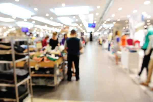 Pessoas comprando em loja de departamento — Fotografia de Stock