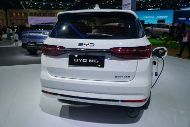 BANGKOK - 24 Mart 2025: BYD M6 46. BANGKOK ULUSLARARASI MOTOR Şovu 2025, Bangkok, Tayland