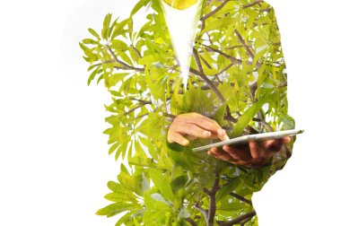 İş gree ile mobil Tablet Pc kullanan adam, çift pozlama